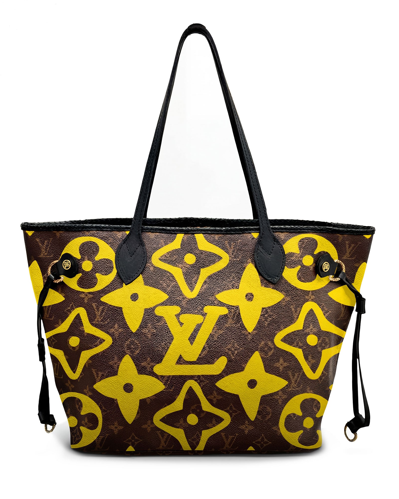 Neverfull Louis Vuitton luxury vintage tote bag, Model SQUARE from Pk.02 painted edition, front side with large painted LV symbols in yellow, reinterpreted by Philip Karto