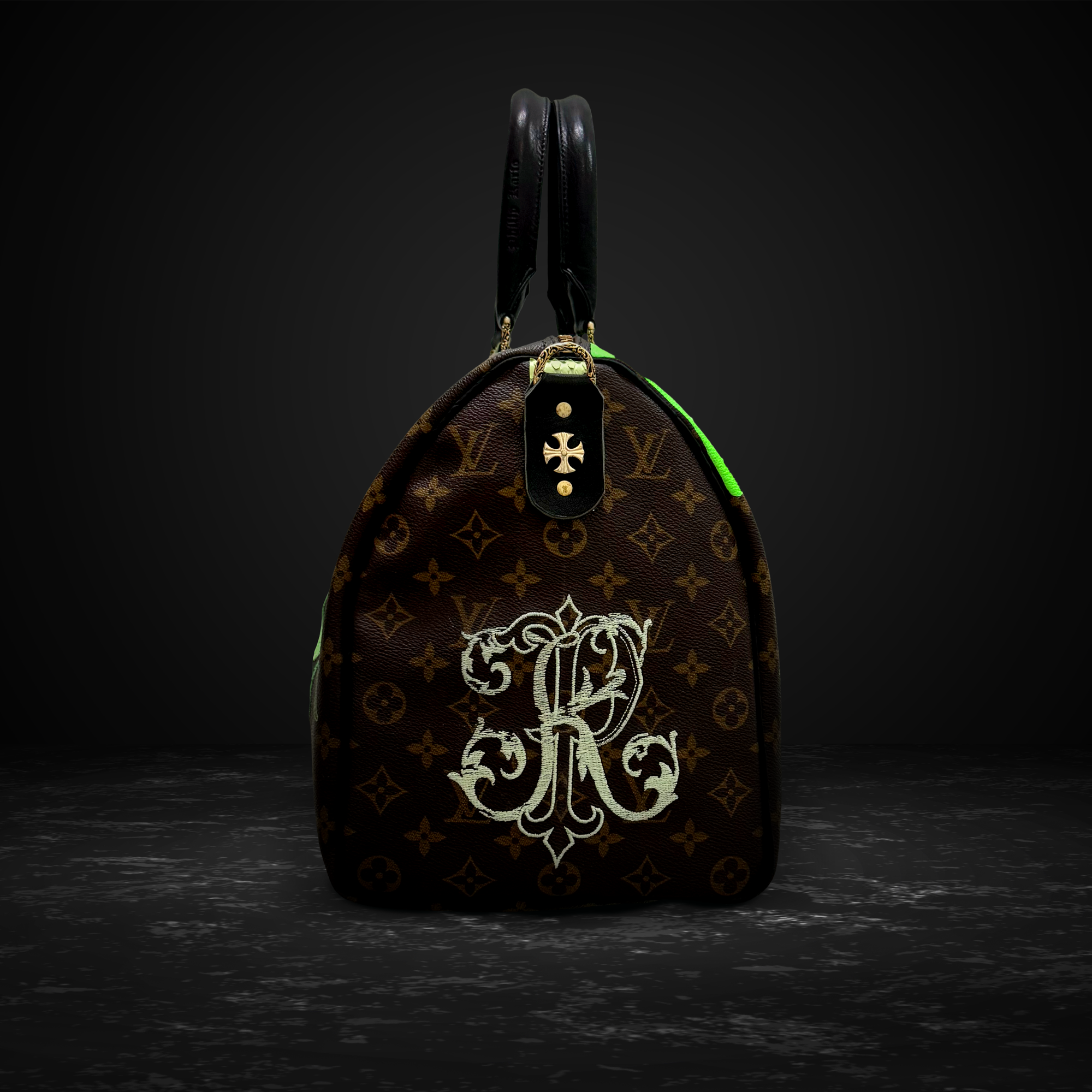 Detailed review of the Louis Vuitton Keepall 55 for frequent travelers