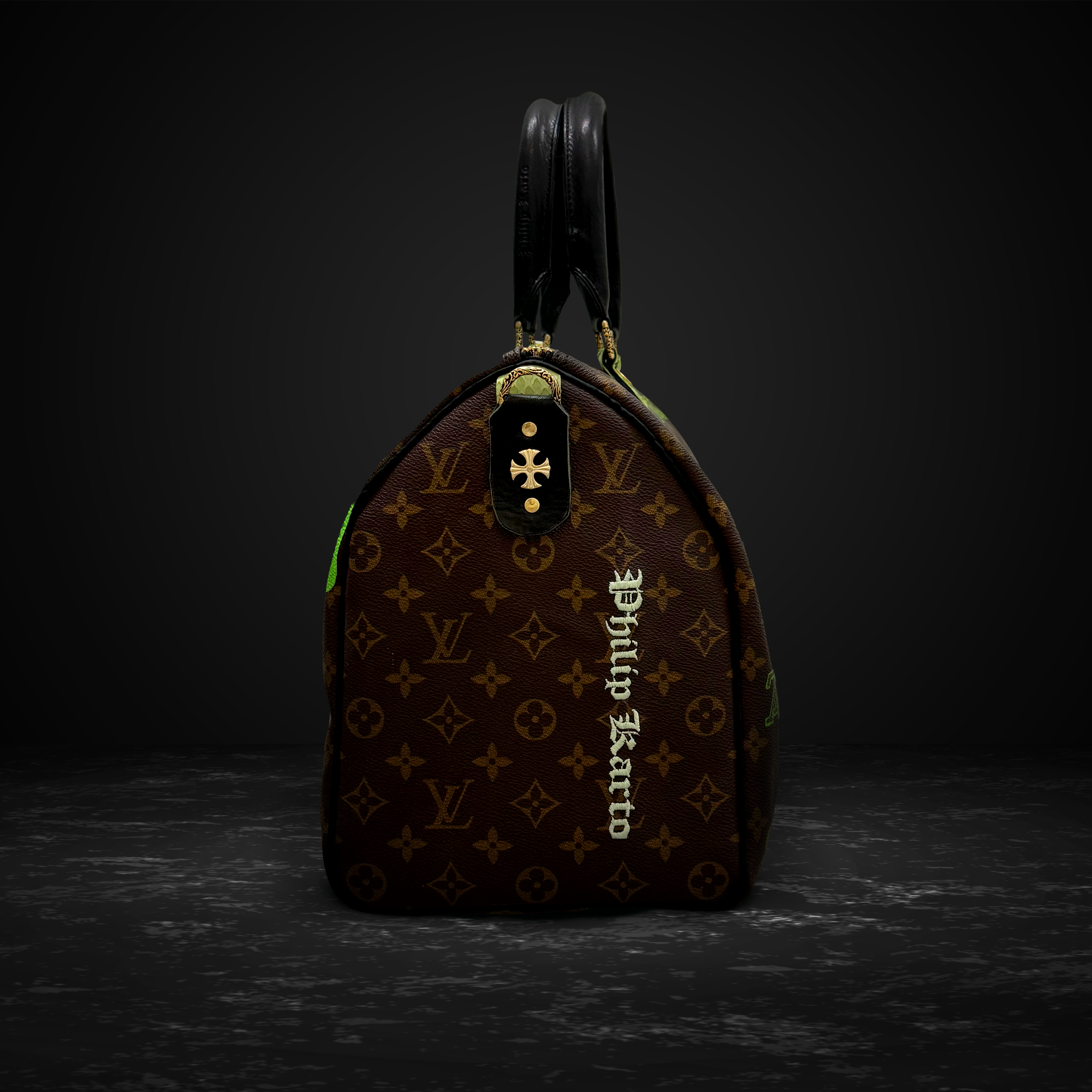 Benefits of using a Louis Vuitton Keepall 55 with a detachable shoulder strap